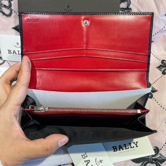 Bally Long wallet w/coin pocket Auth - Picture 4 of 15